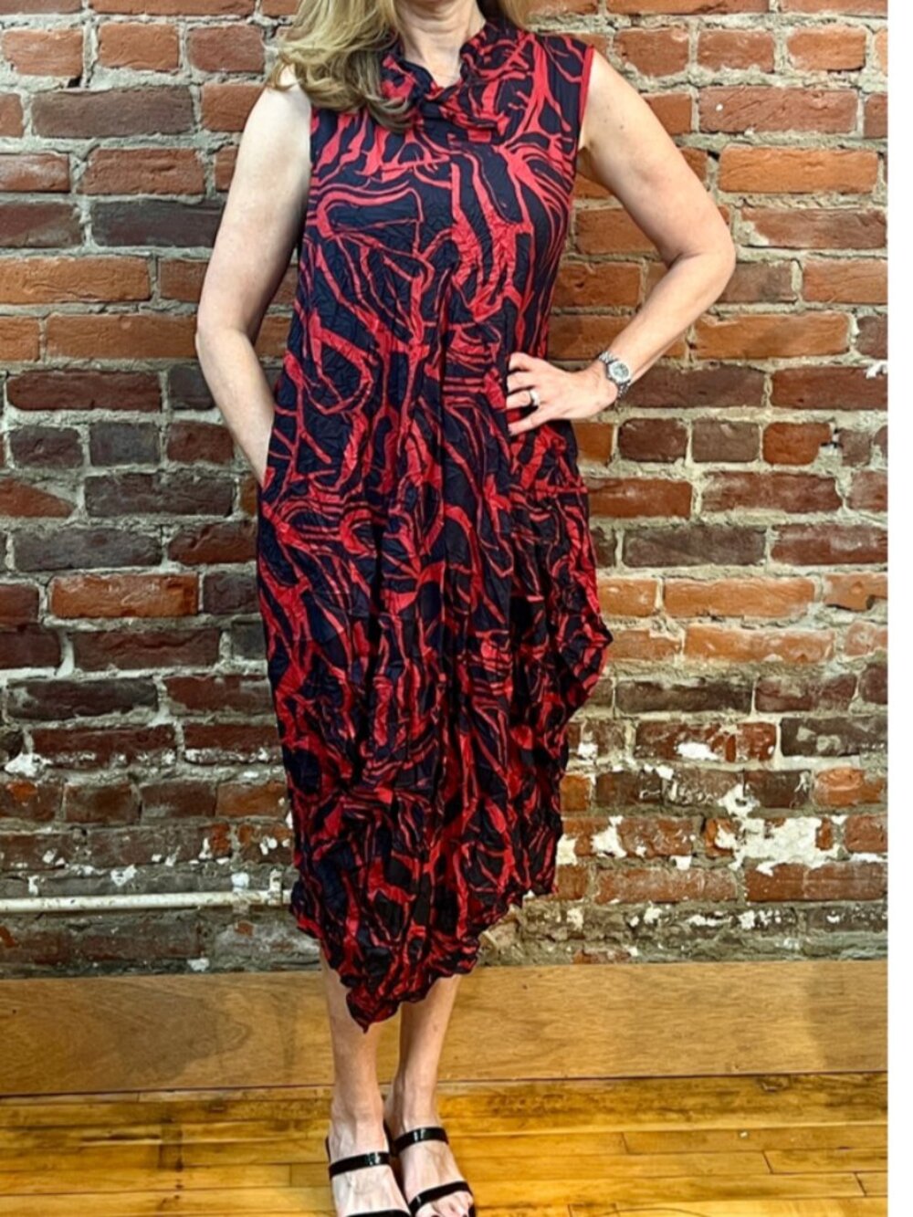 Shana Cowl Neck Dress Womens 1X Red Black Crinkle Artsy Colorful Wearable Art